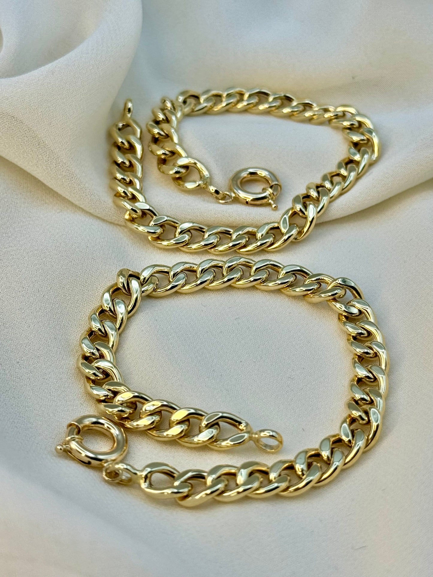 18K Solid Gold Curb Bracelet – 6.7mm Cuban Link Chain – Unisex 18K Gold Bracelet for Men & Women – 7.5" Length – Real Gold – Perfect Birthday Gift