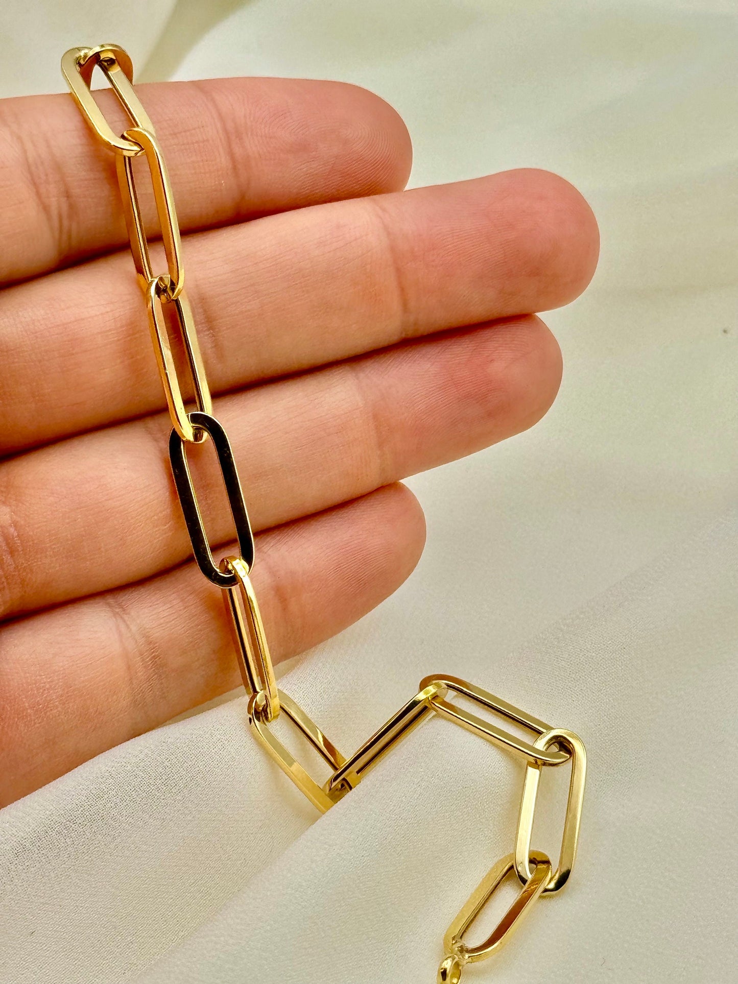 18K Solid Gold Paperclip Bracelet – Chunky Link Design | Pure 18K Gold Jewelry for Women, Mom, or Girlfriend | Birthday & Anniversary Gift