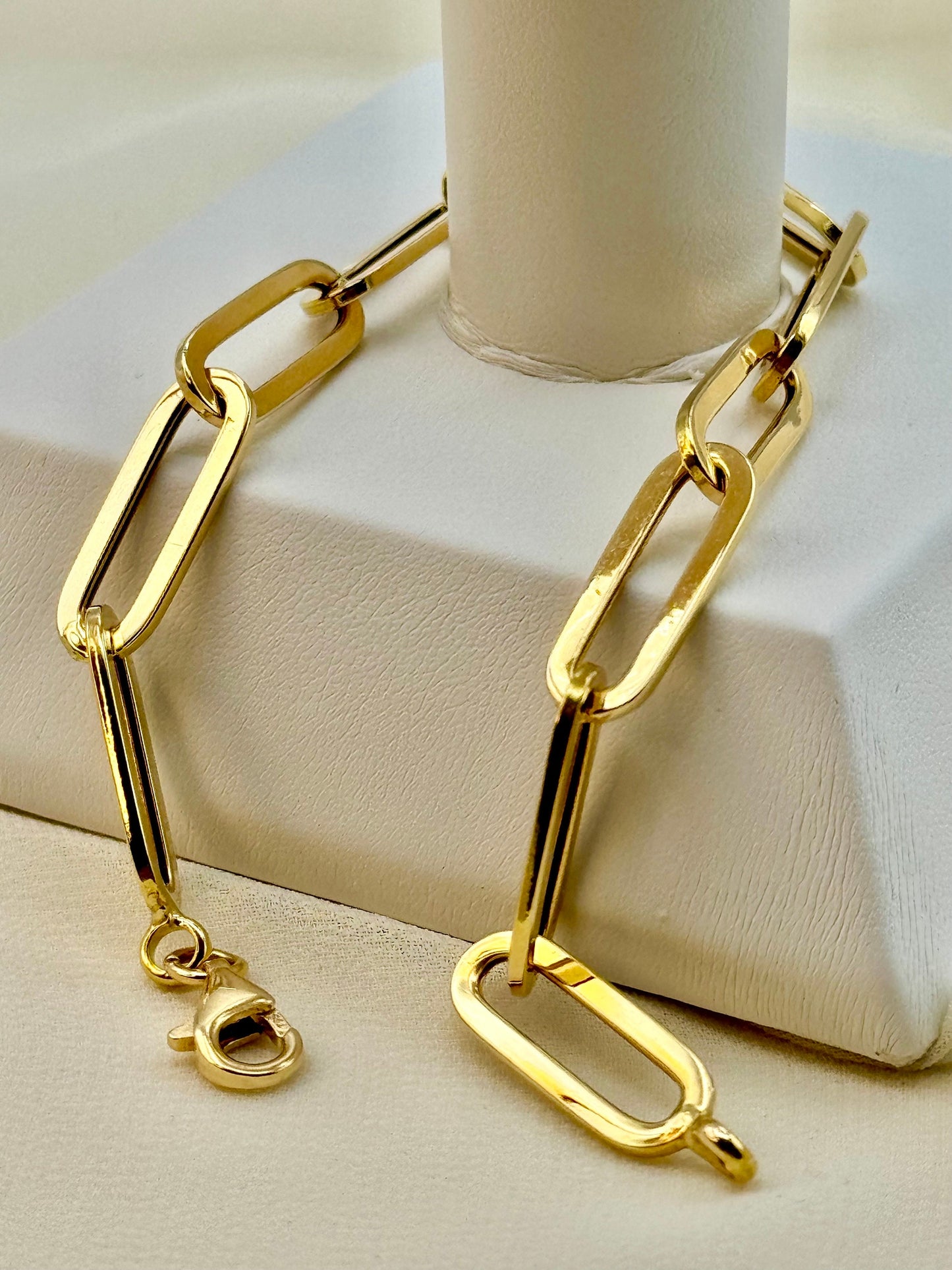 18K Solid Gold Paperclip Bracelet – Chunky Link Design | Pure 18K Gold Jewelry for Women, Mom, or Girlfriend | Birthday & Anniversary Gift