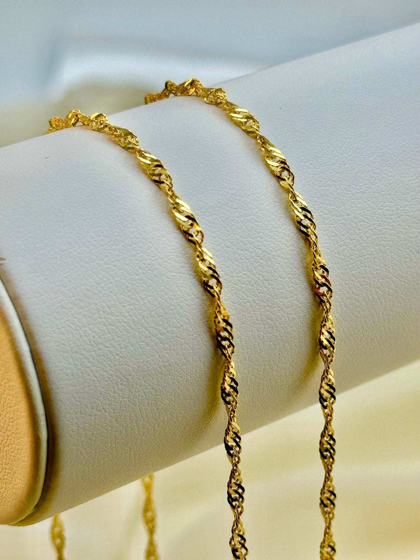 twisted chain .