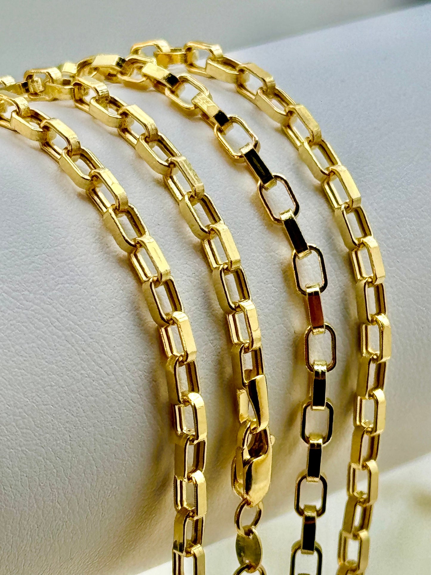 18k Solid Gold Box Chain Necklace – 2.5mm, Available in 24", 22", 20", 18" Lengths | Real 18k Gold Cable Chain | Unisex | Birthday & Anniversary Gift for Him or Her