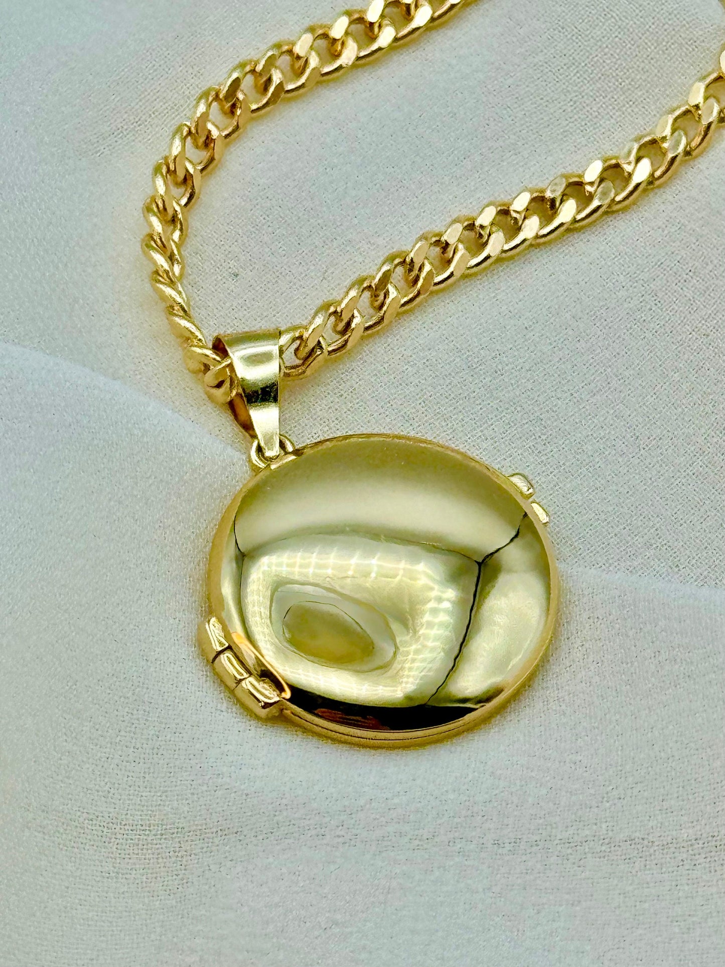 14k Gold Round Locket Necklace 24" – 3.7mm Curb Chain, Round Gold Locket Pendant, Memorial & Birthday Gift for Her