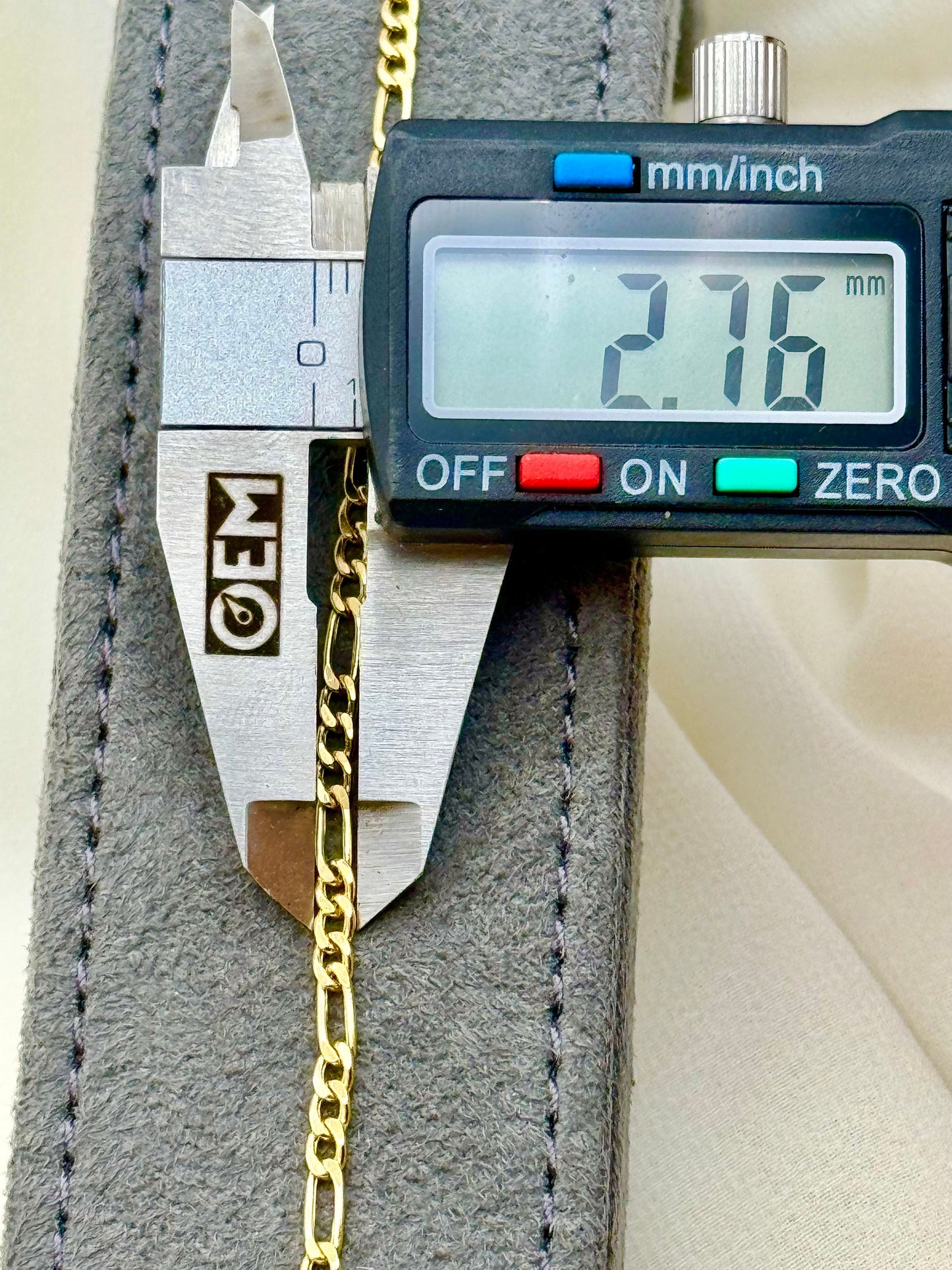 Bracelet Figaro en or véritable 18 carats – Or jaune 18 carats poli, idéal pour elle – Cadeau idéal pour un anniversaire ou une cérémonie