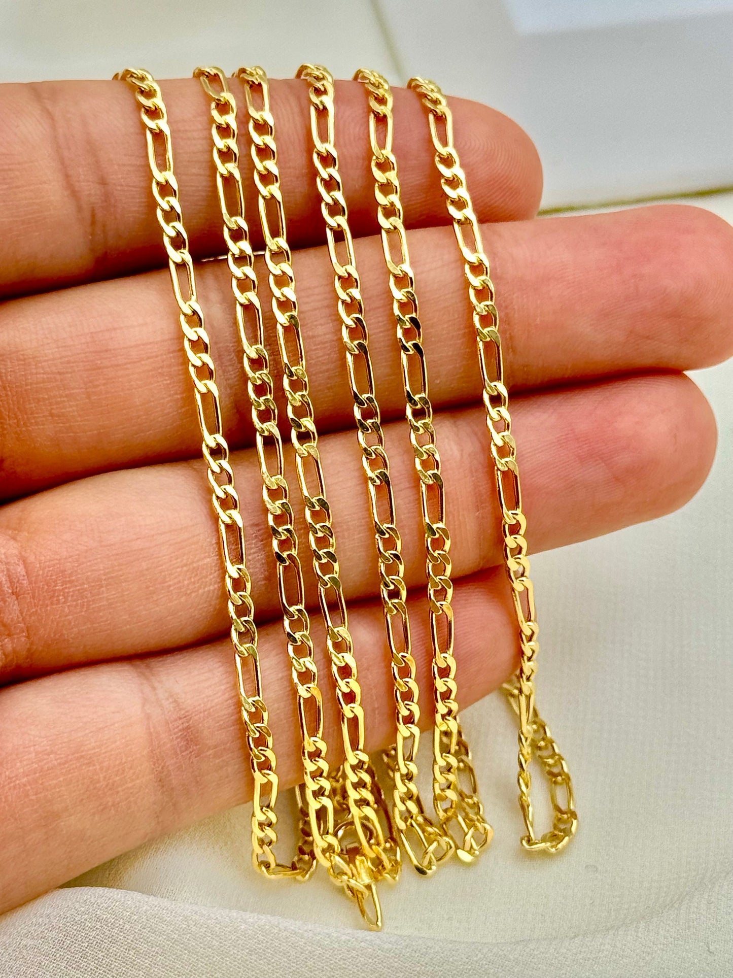 Bracelet Figaro en or véritable 18 carats – Or jaune 18 carats poli, idéal pour elle – Cadeau idéal pour un anniversaire ou une cérémonie