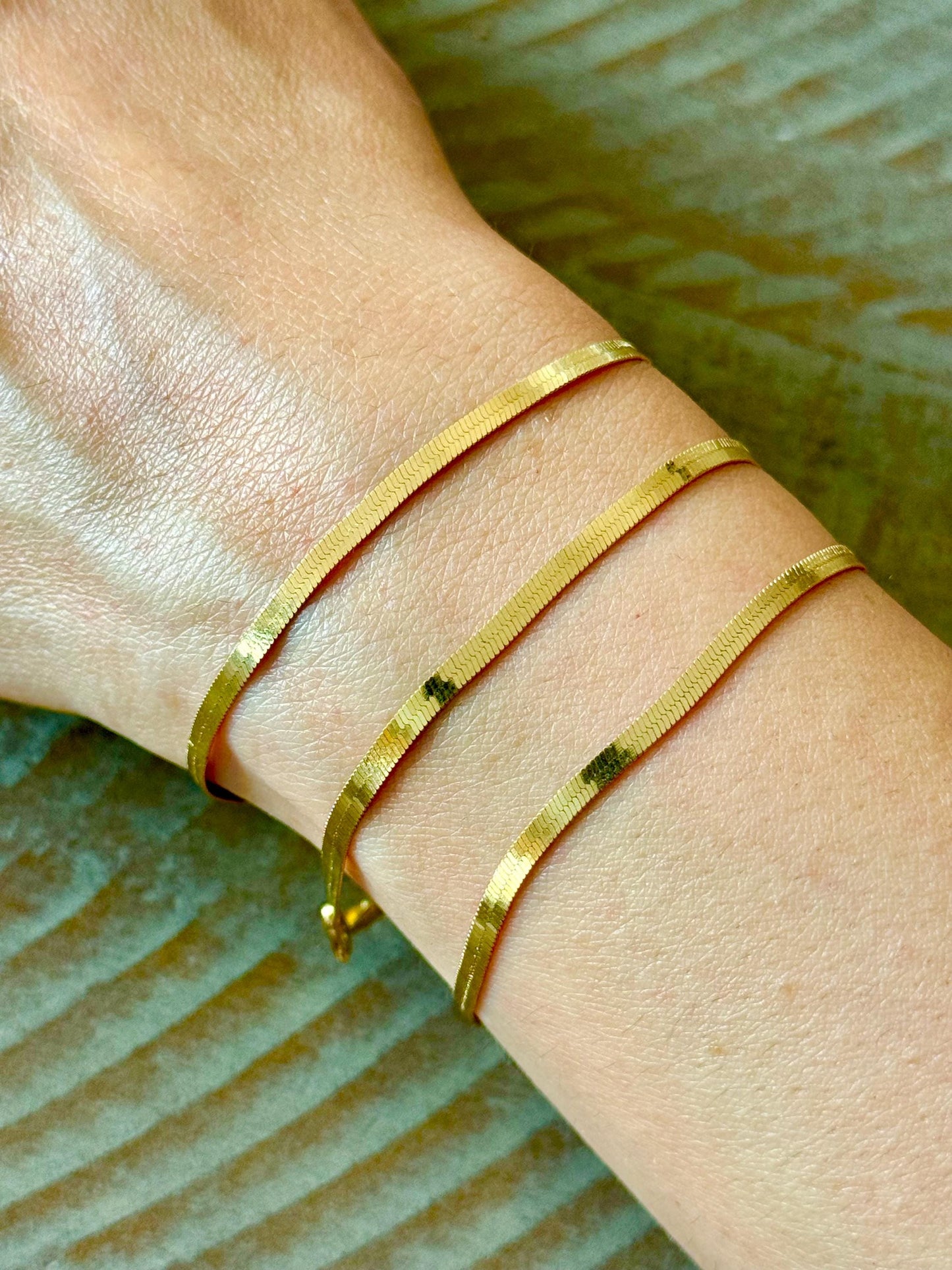 18k Solid Gold Herringbone Bracelet – 7.25", 2.64mm, Shiny Flat Gold Design, Delicate Snake Bracelet, Perfect Gift