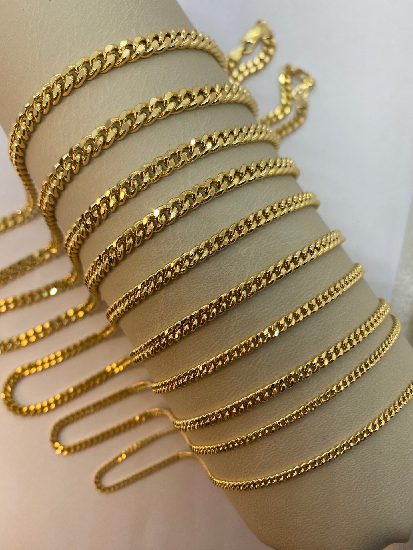 14K Gold Curb Link Chain Necklace