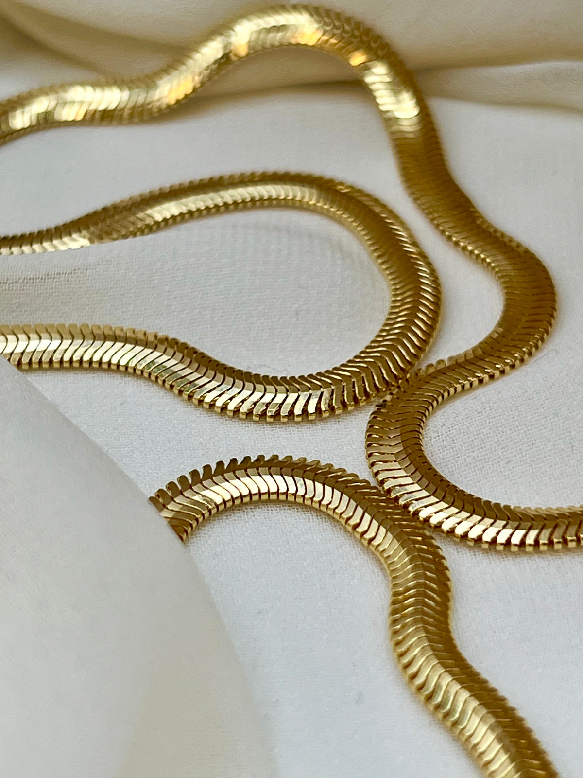 18k Solid Gold Herringbone Necklace, 4 mm, 18"