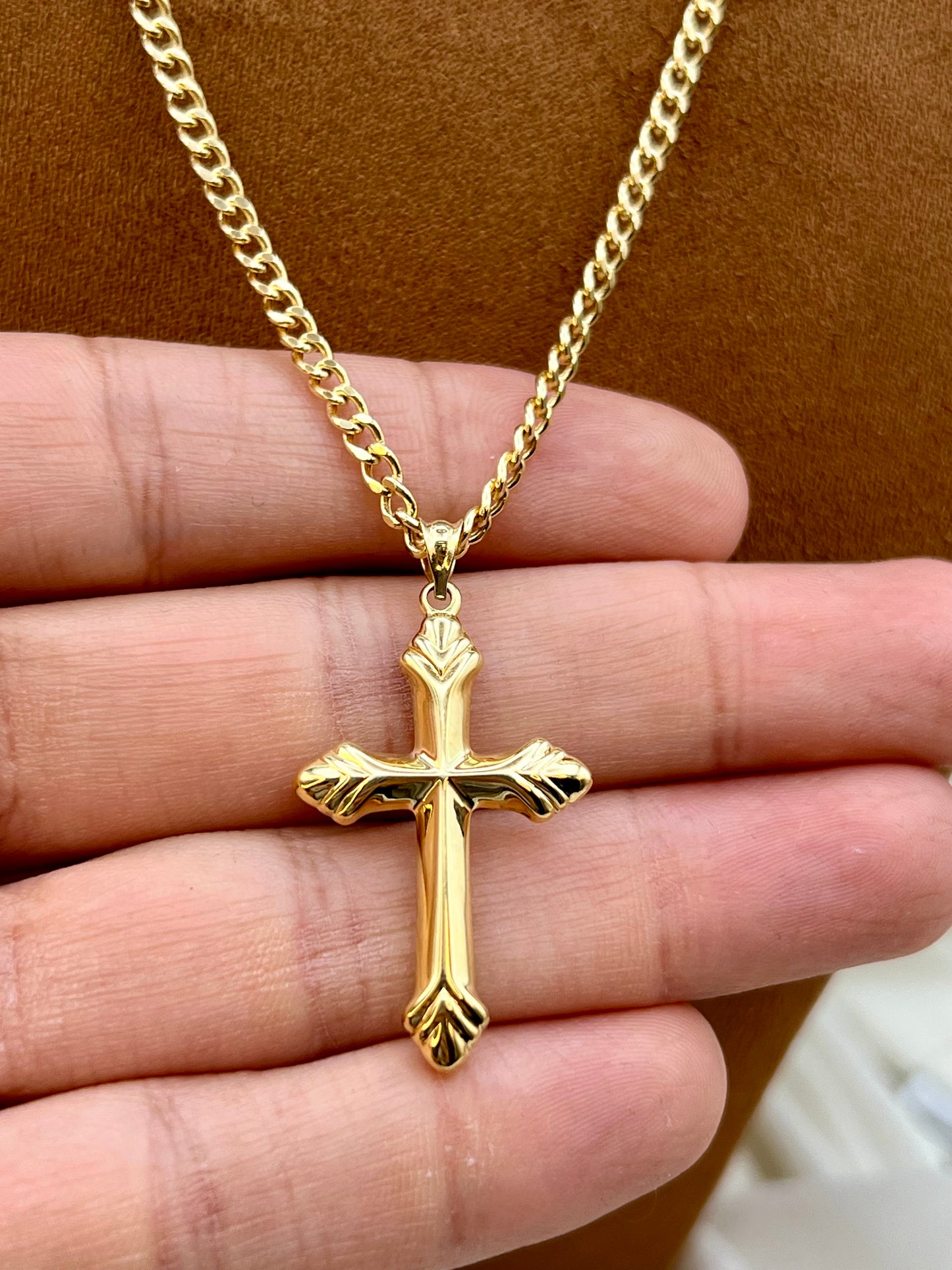 18k Gold Cross Necklace: 3mm Diamond Cut Curb Chain, Shiny Religious Pendant