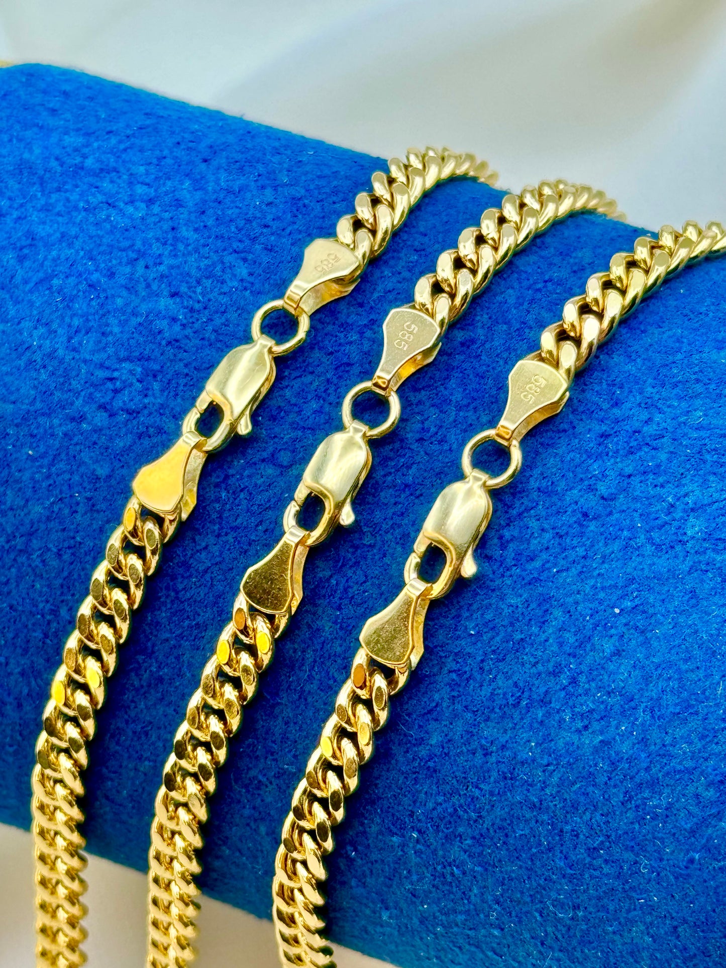 14K Gold Curb Link Chain Necklace