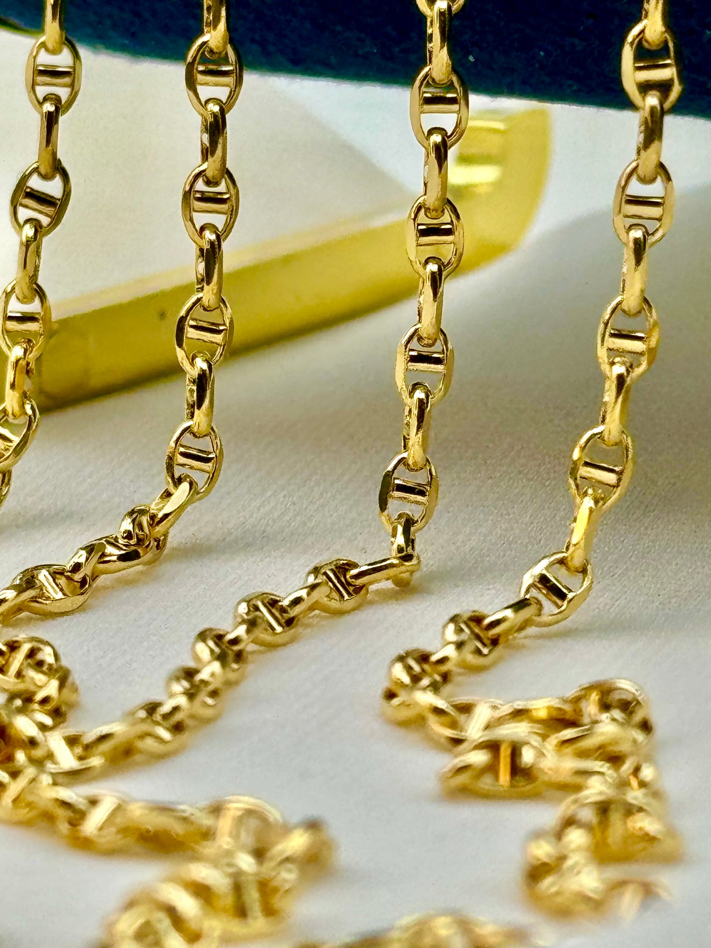 18K Gold Anchor Chain Necklace (4mm)