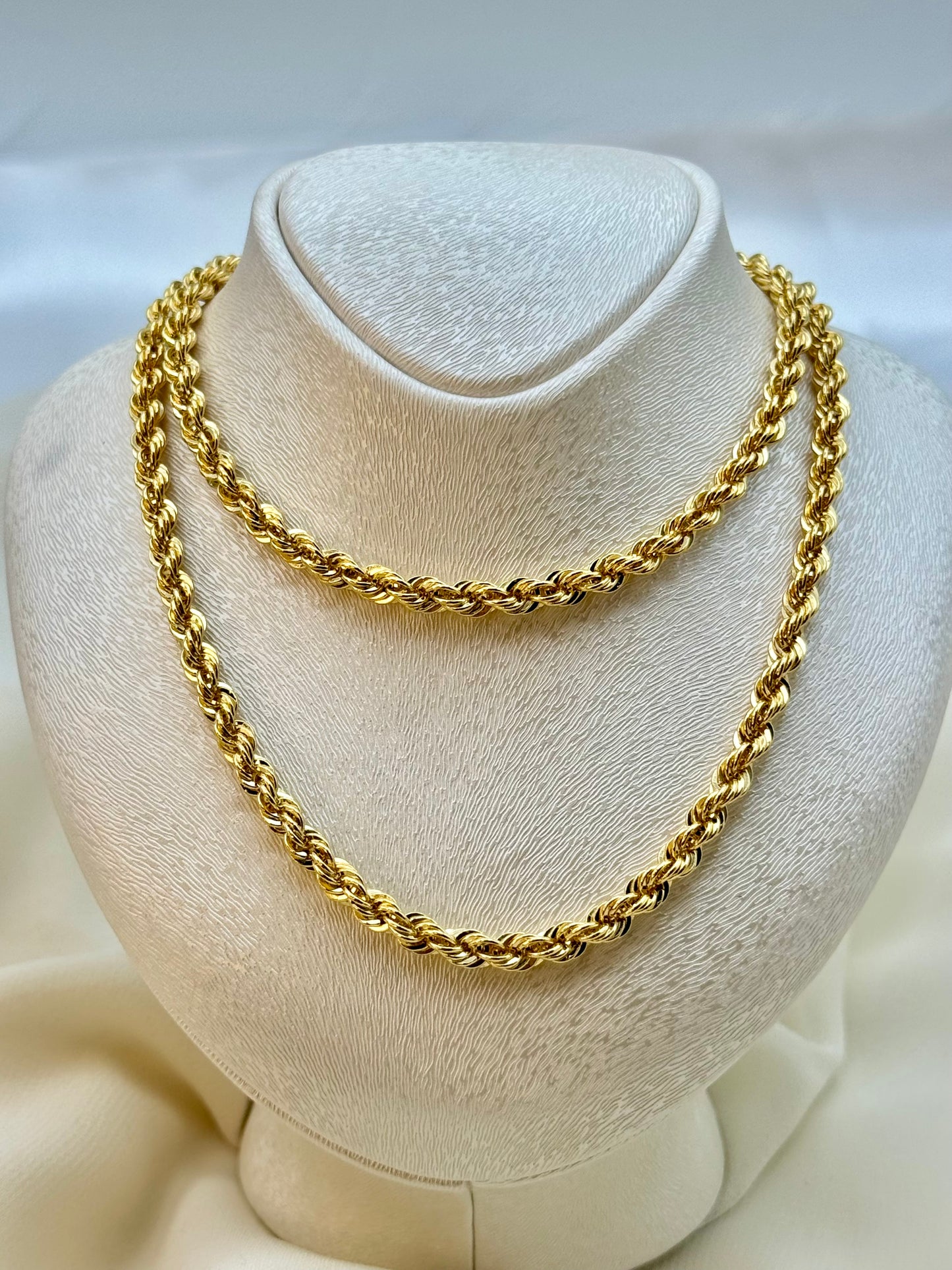 14K Gold Rope Chain Necklace (4mm).