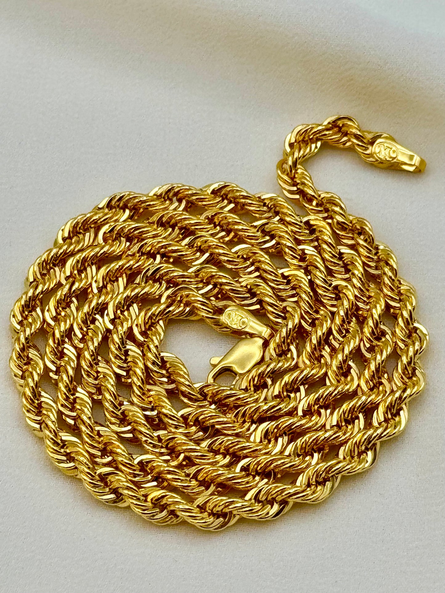 14K Gold Rope Chain Necklace (4mm).