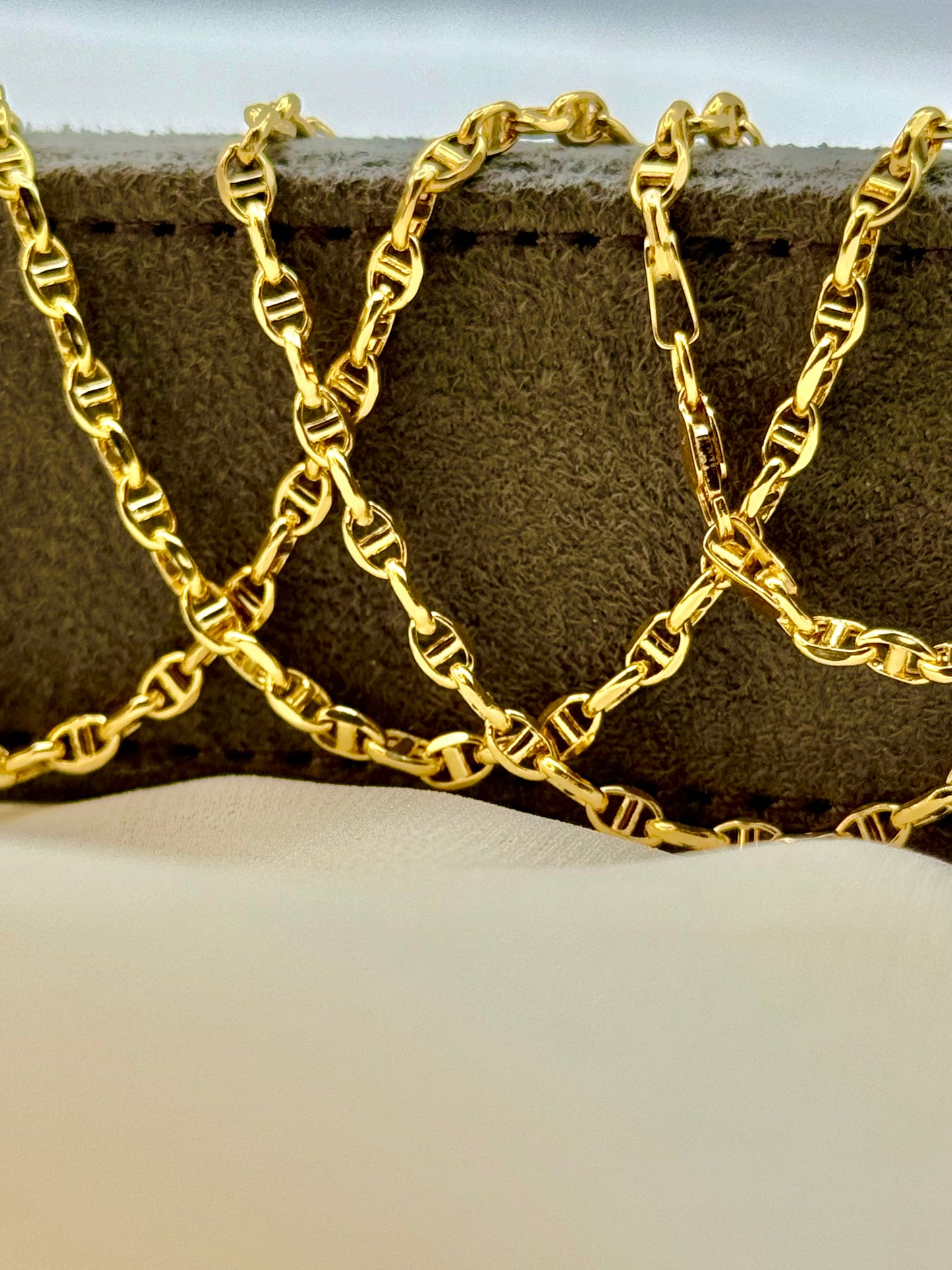 18K Gold Anchor Chain Necklace (4mm)