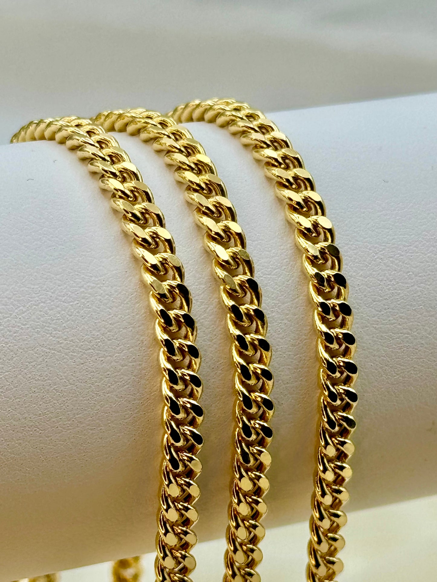 14K Gold Curb Link Chain Necklace