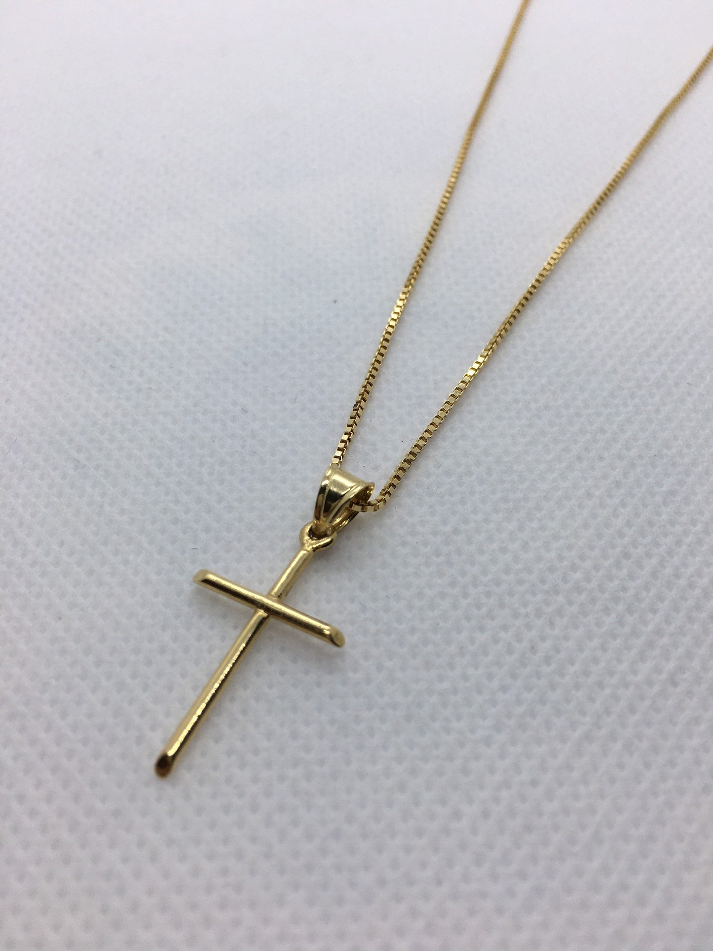 18k solid Gold cross necklace 20 inches