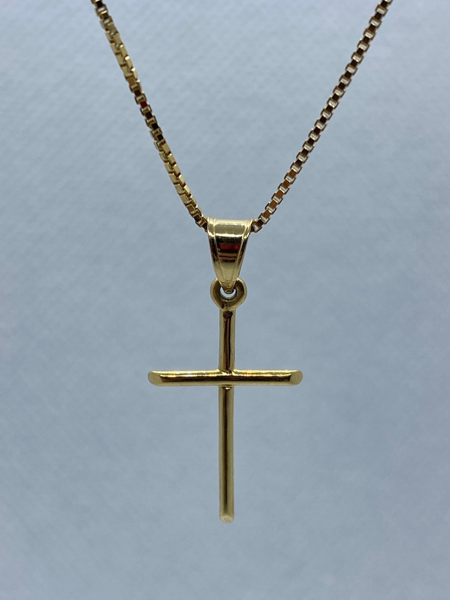 18k solid Gold cross necklace 20 inches