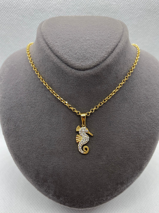 18k solid Gold seahorse necklace 19.5 inches