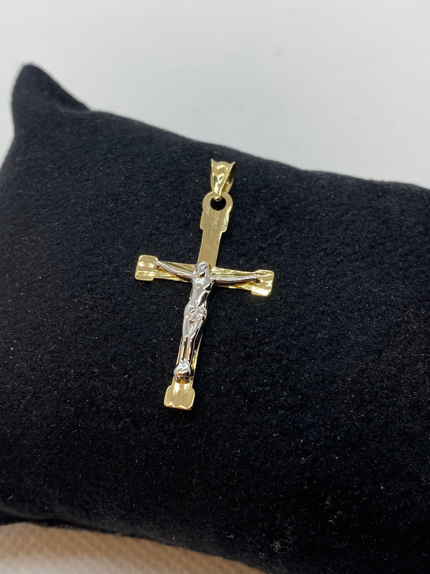 14k Gold Cross Necklace 20 inches ,1.5mm