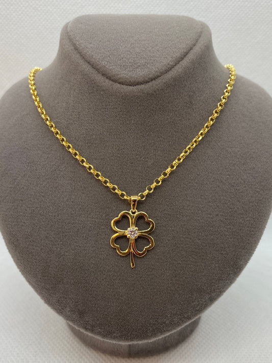 18k solid Gold flower Necklace 20 inches