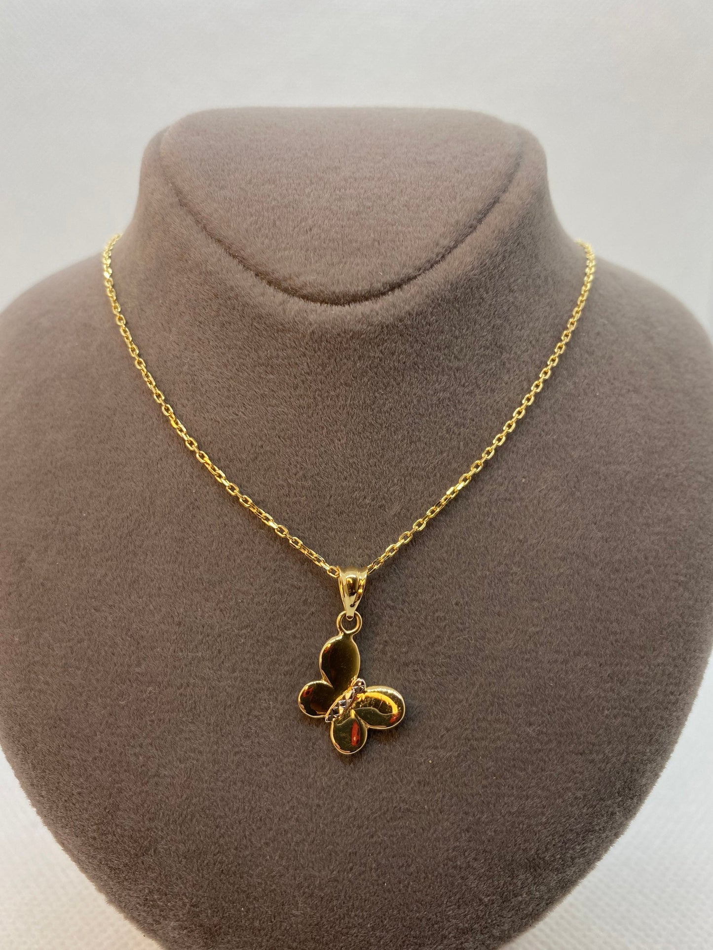 14k solid Gold butterfly necklace 20 inches