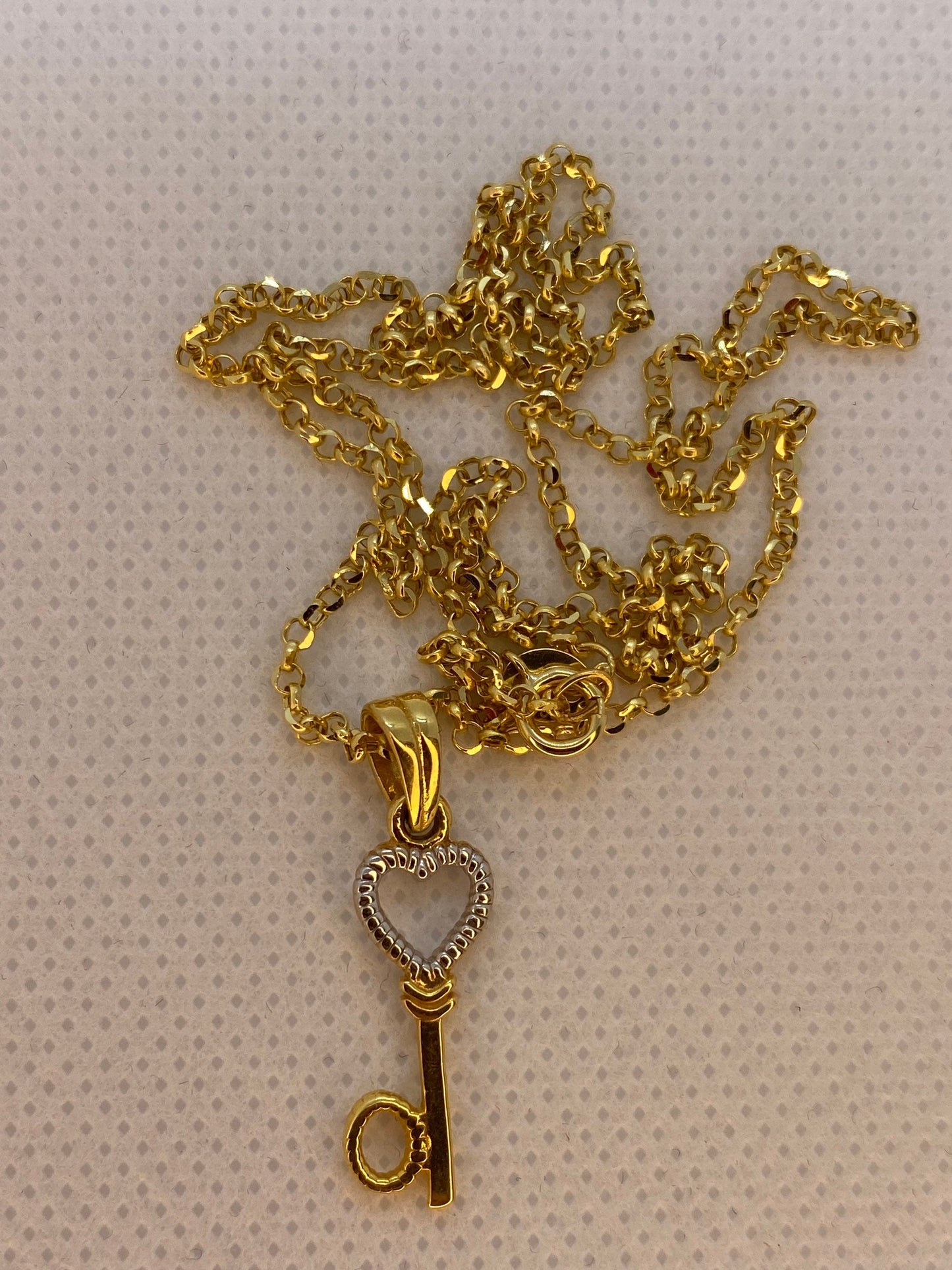 18k solid Gold key and heart necklace  20 inches ,1.5mm