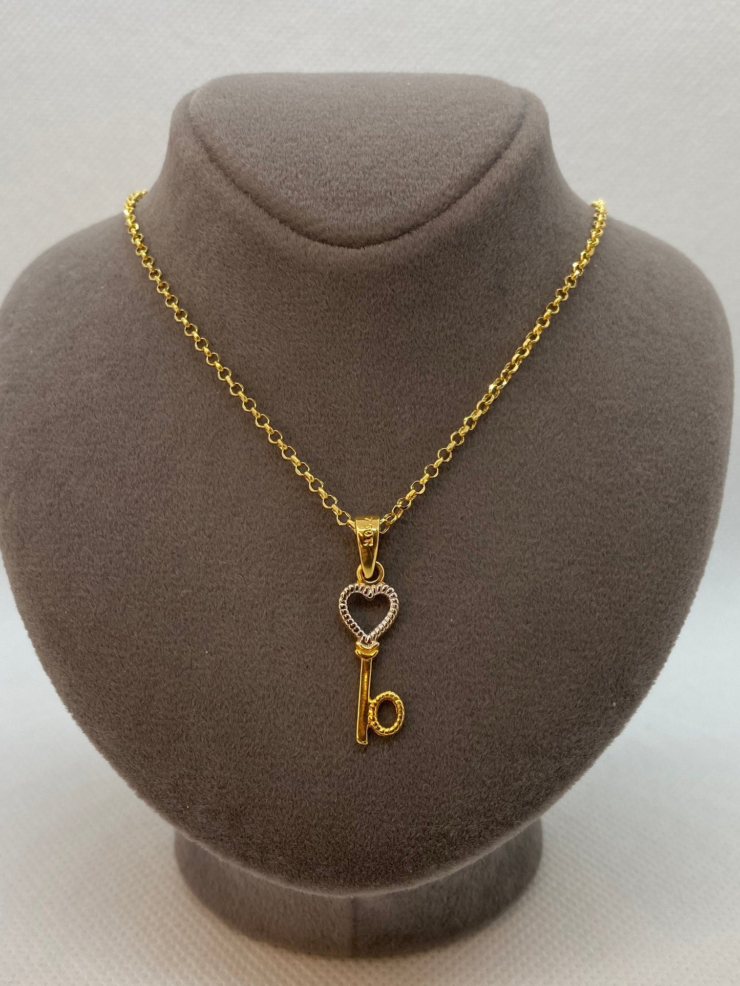 18k solid Gold key and heart necklace  20 inches ,1.5mm