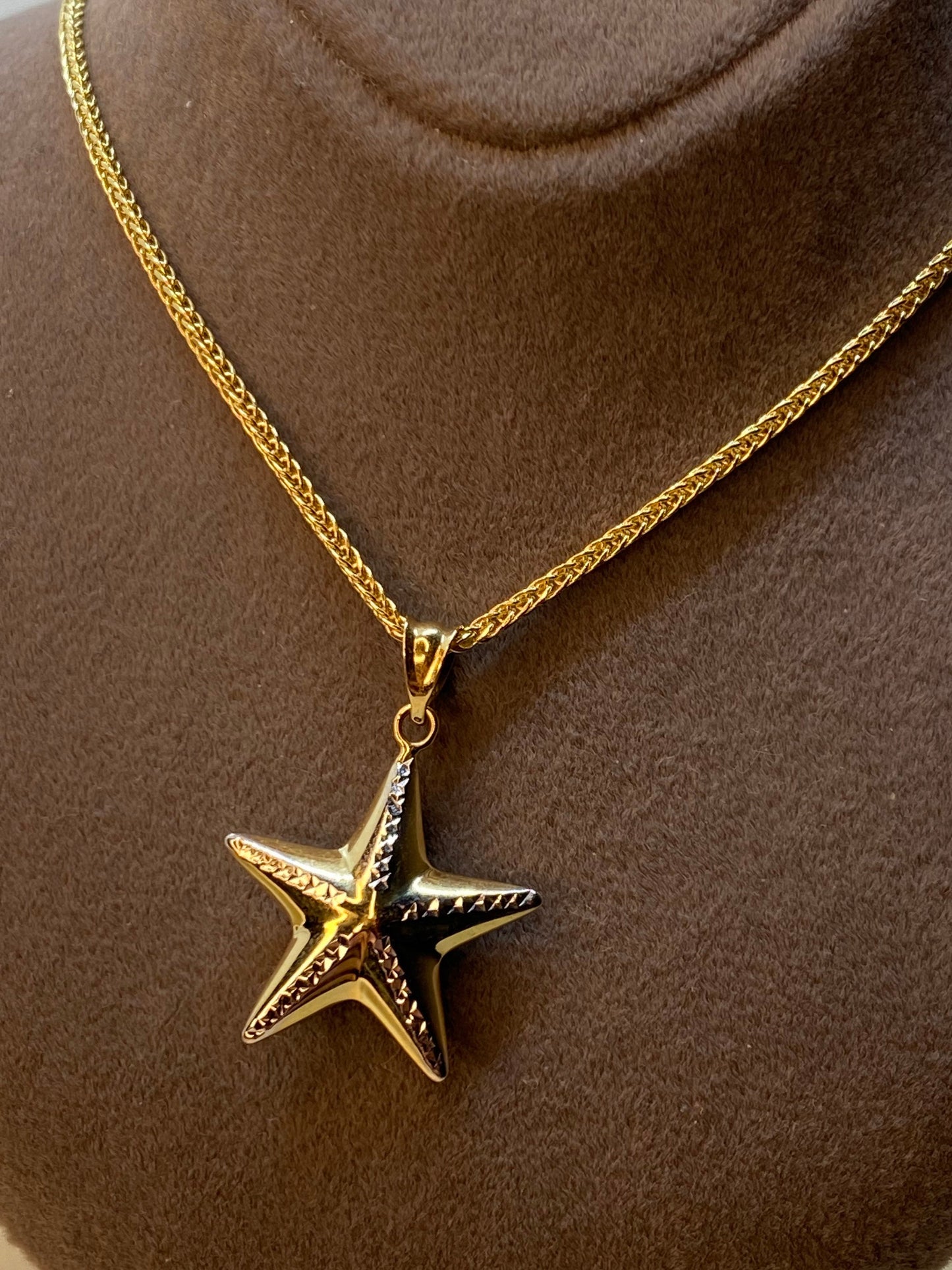 14k gold starfish Diamond cut Necklace 19.5 inches ,1.5 mm , Starfish pendant , Gift for her