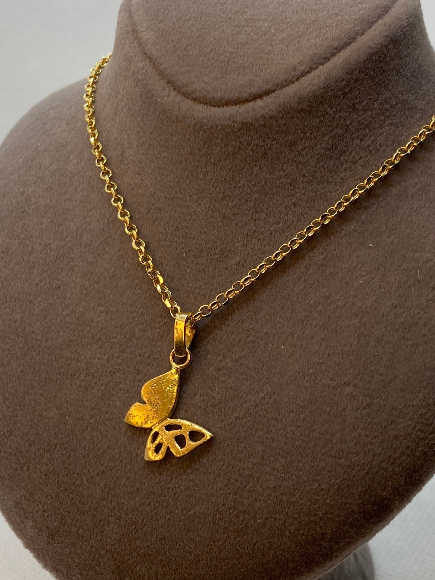 18k solid Gold Butterfly Necklace - Solid Gold Diamond cut Butterfly Necklace - Birthday Gift - Gift For Her - Anniversary Gift