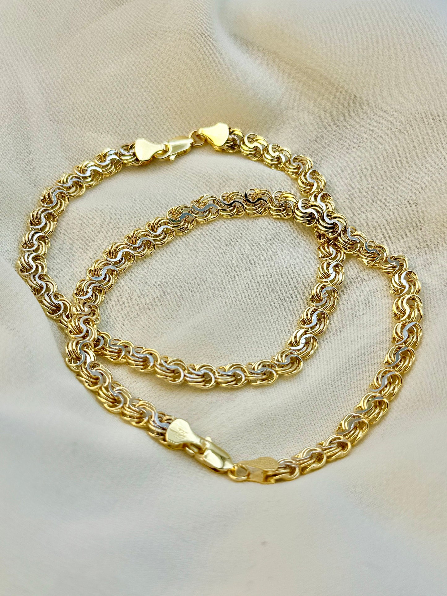 18k Gold Cable Bracelet , 7.5" inches,5.5 MM ,18k Real Gold chain, 18k solid Gold, Cable Gold Chain ,Birthday Gift ,Everyday Bracelet .