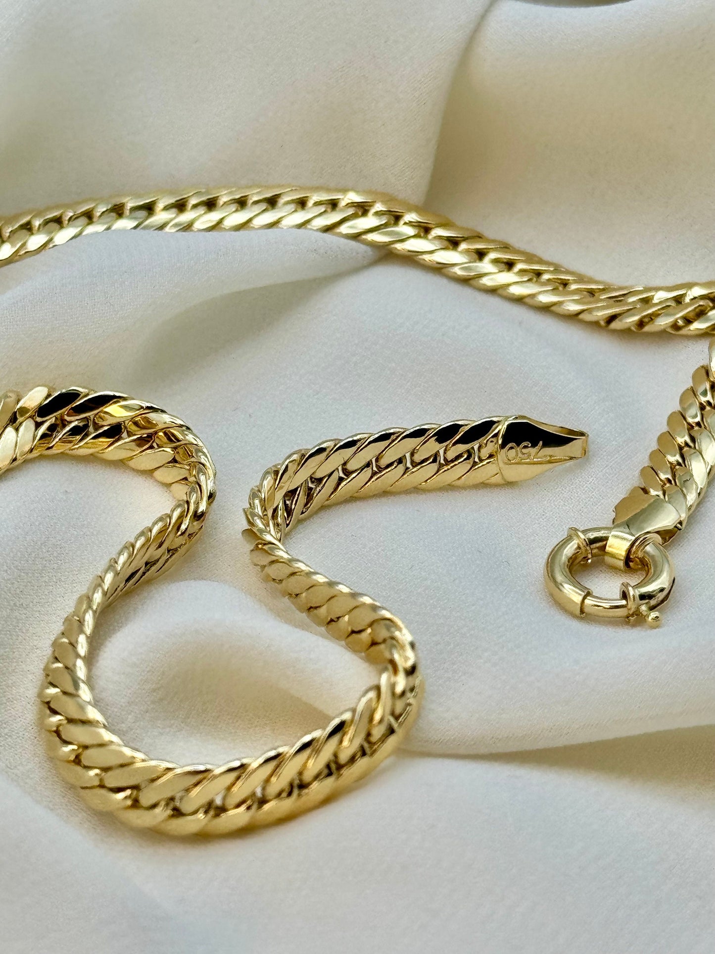 18k GOLD Curb Chain , Cuban Choker Chain Necklace, 18",5.5 MM, Real Gold Chain, 18k Gold Chain, Gift ,anniversary Gift, birthday Gift .