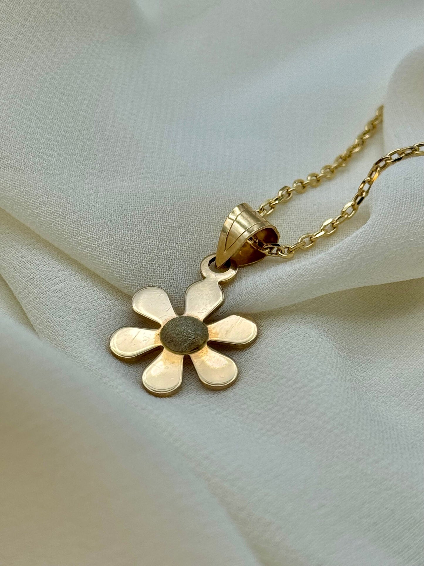 18k solid Gold Flower Necklace with Cable Chain- 18k Solid Gold  flower Necklace ,Birthday Gift, Gift For Her - Anniversary Gift, for mum.