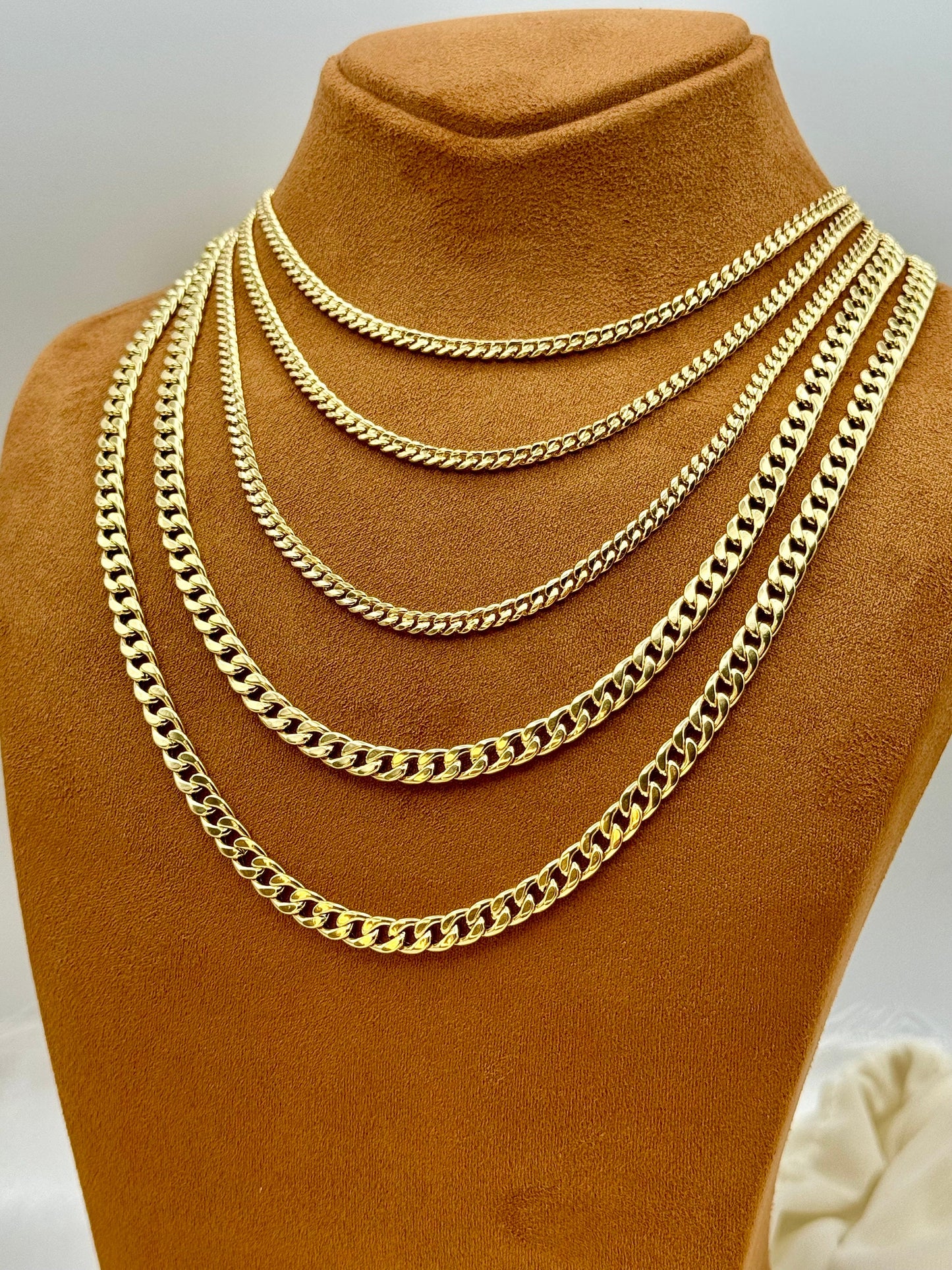 18k GOLD Curb Link Chain Necklace, Real Gold Curb Chain, Ladies Gold Chain, 18k Gold Chain, For Him ,For Her, 18k Cuban Curb link.