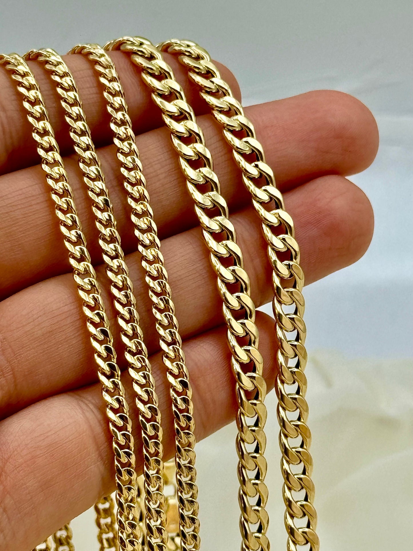 18k GOLD Curb Link Chain Necklace, Real Gold Curb Chain, Ladies Gold Chain, 18k Gold Chain, For Him ,For Her, 18k Cuban Curb link.