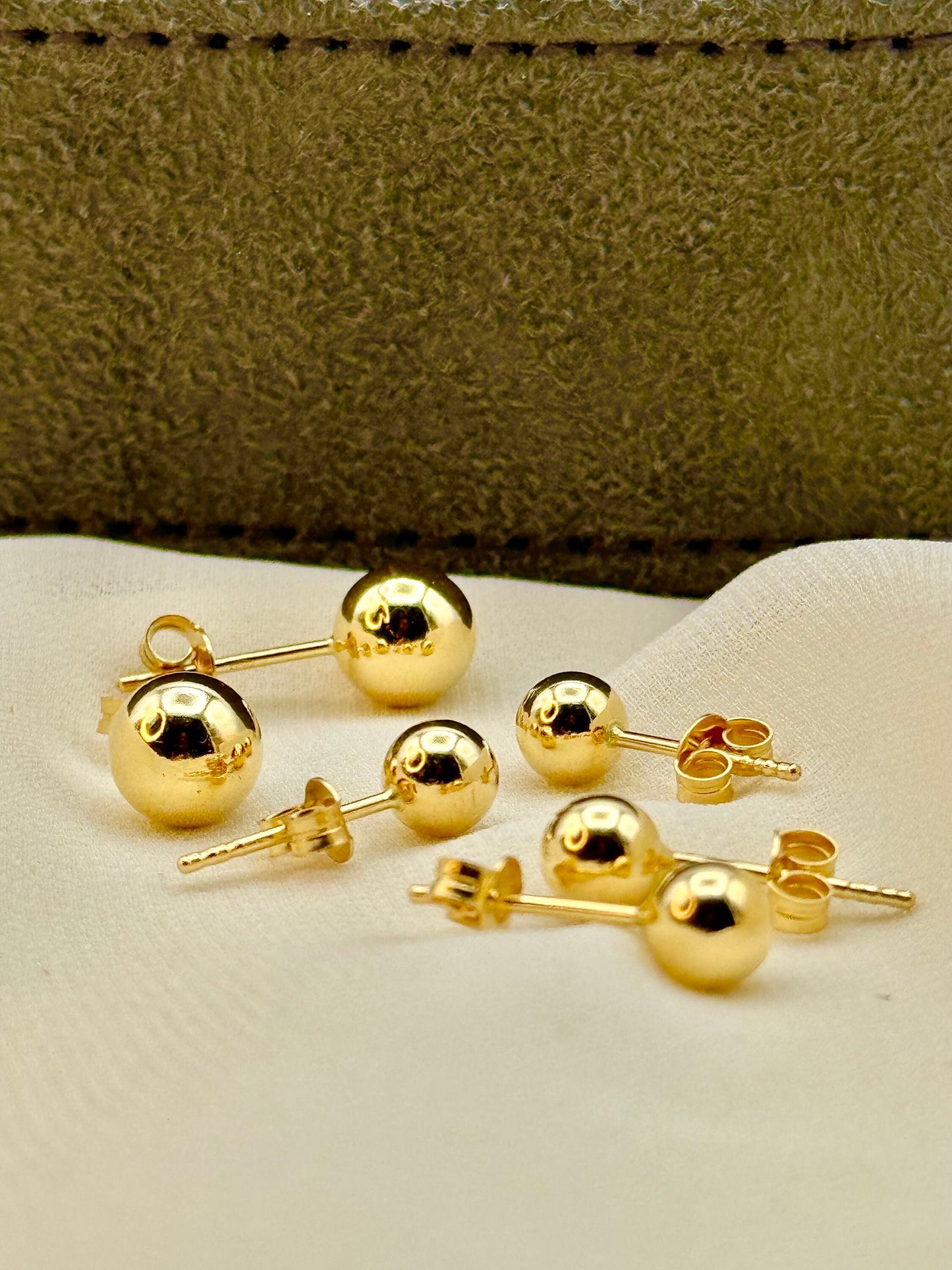 18k Gold Stud Ball Earring , 18k Real Gold stud Earring , For her ,Birthday Gift , For Mom , 18k Real Gold Stud earring ,Everyday Earring.