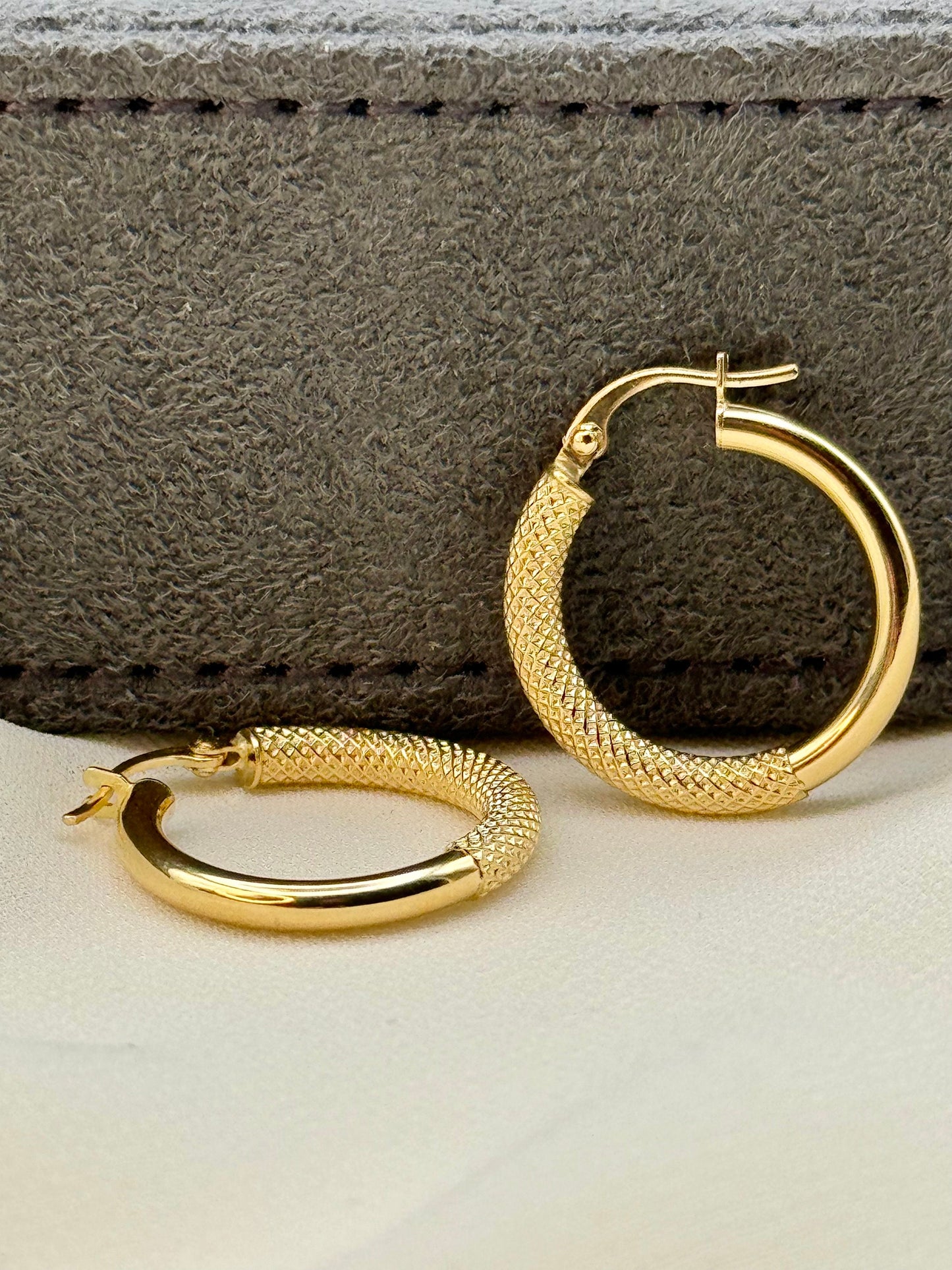 18k Real Gold Hoop Earring, 18k Gold Hoop earring , Hoop Earring Round ,For Her , Birthday Gift , Christmas Gift ,Anniversary Gift, for Her.