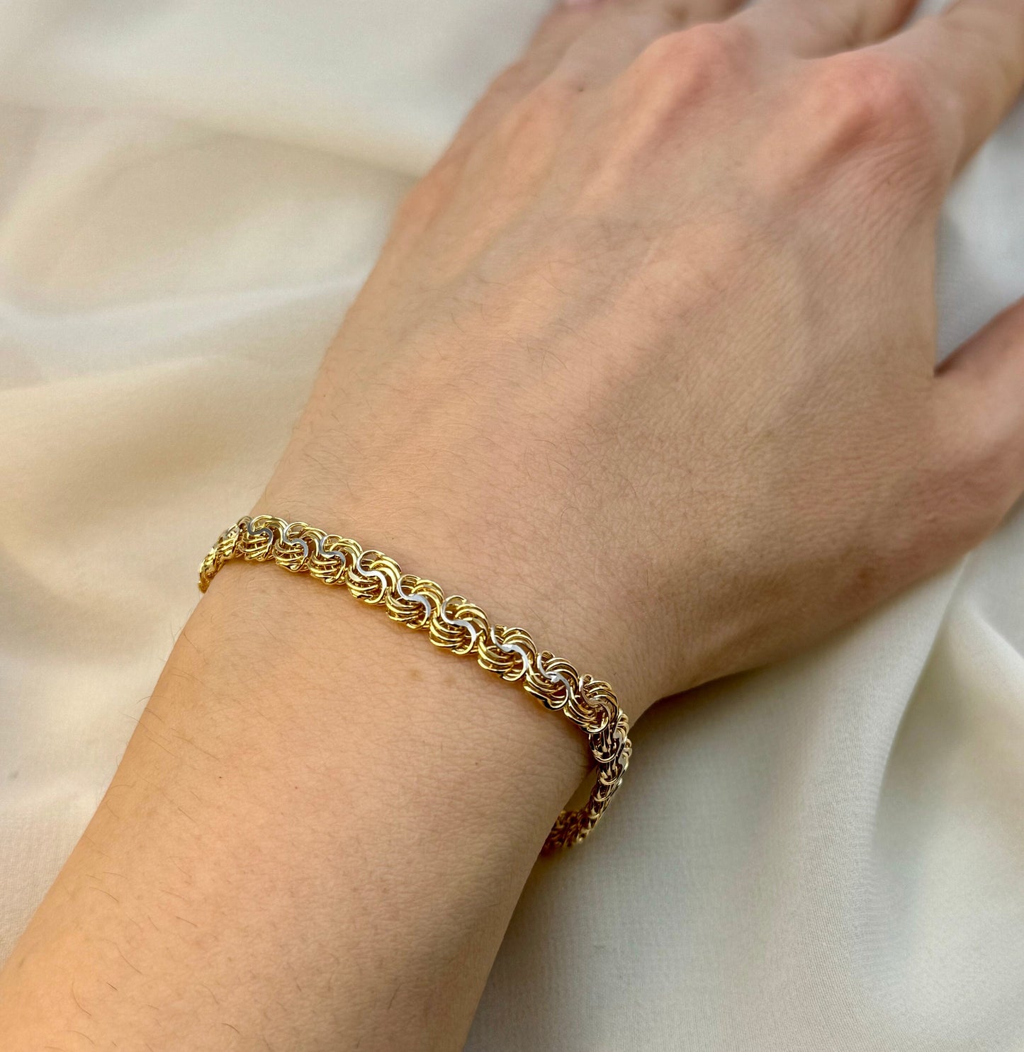 18k Gold Cable Bracelet , 7.5" inches,5.5 MM ,18k Real Gold chain, 18k solid Gold, Cable Gold Chain ,Birthday Gift ,Everyday Bracelet .