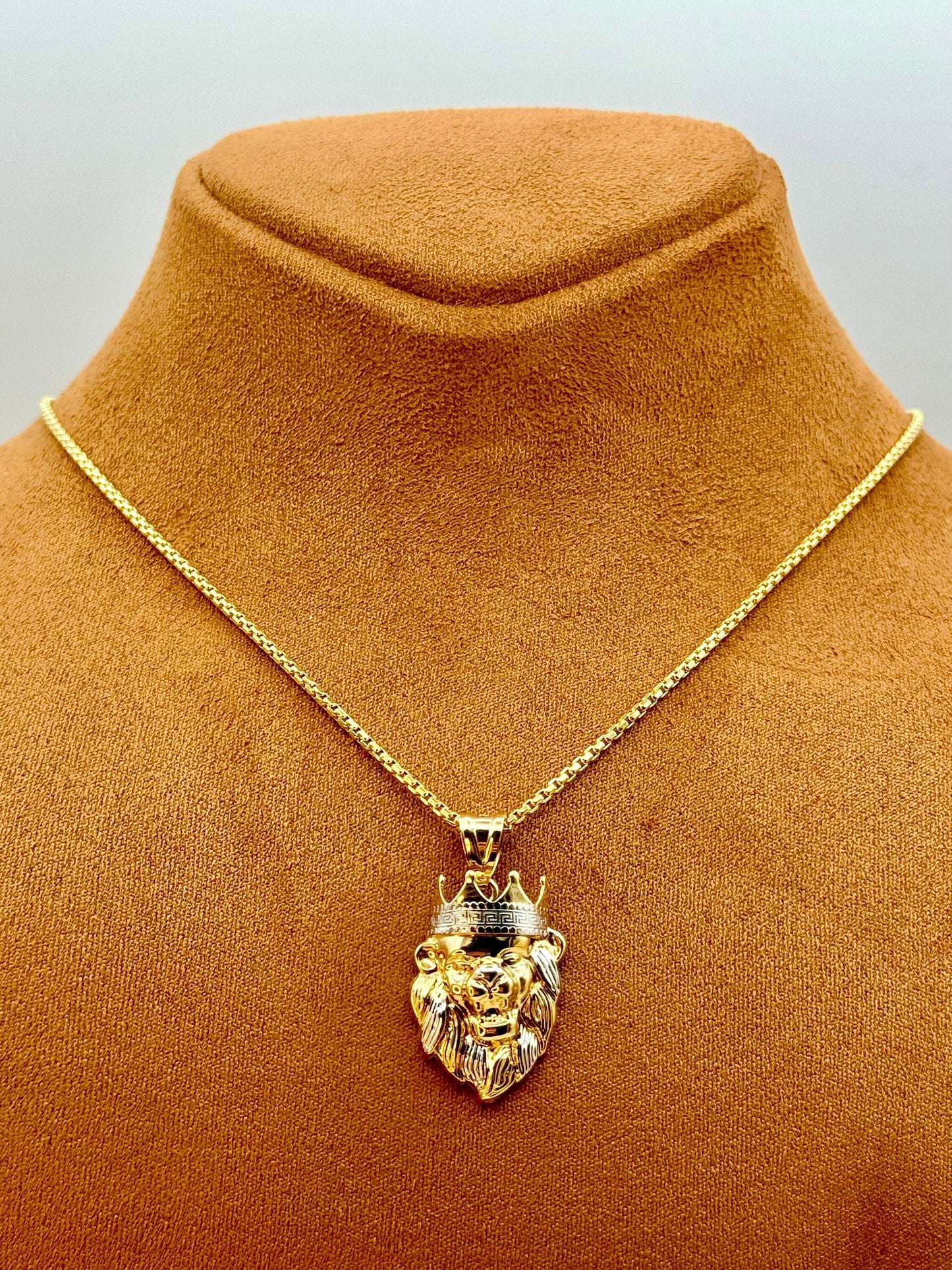 18k Gold Lion Necklace  with Crown , 18k Gold Box chain , Symbol of leadership and Power , Birthday Gift, Christmas Gift, Anniversary Gift.