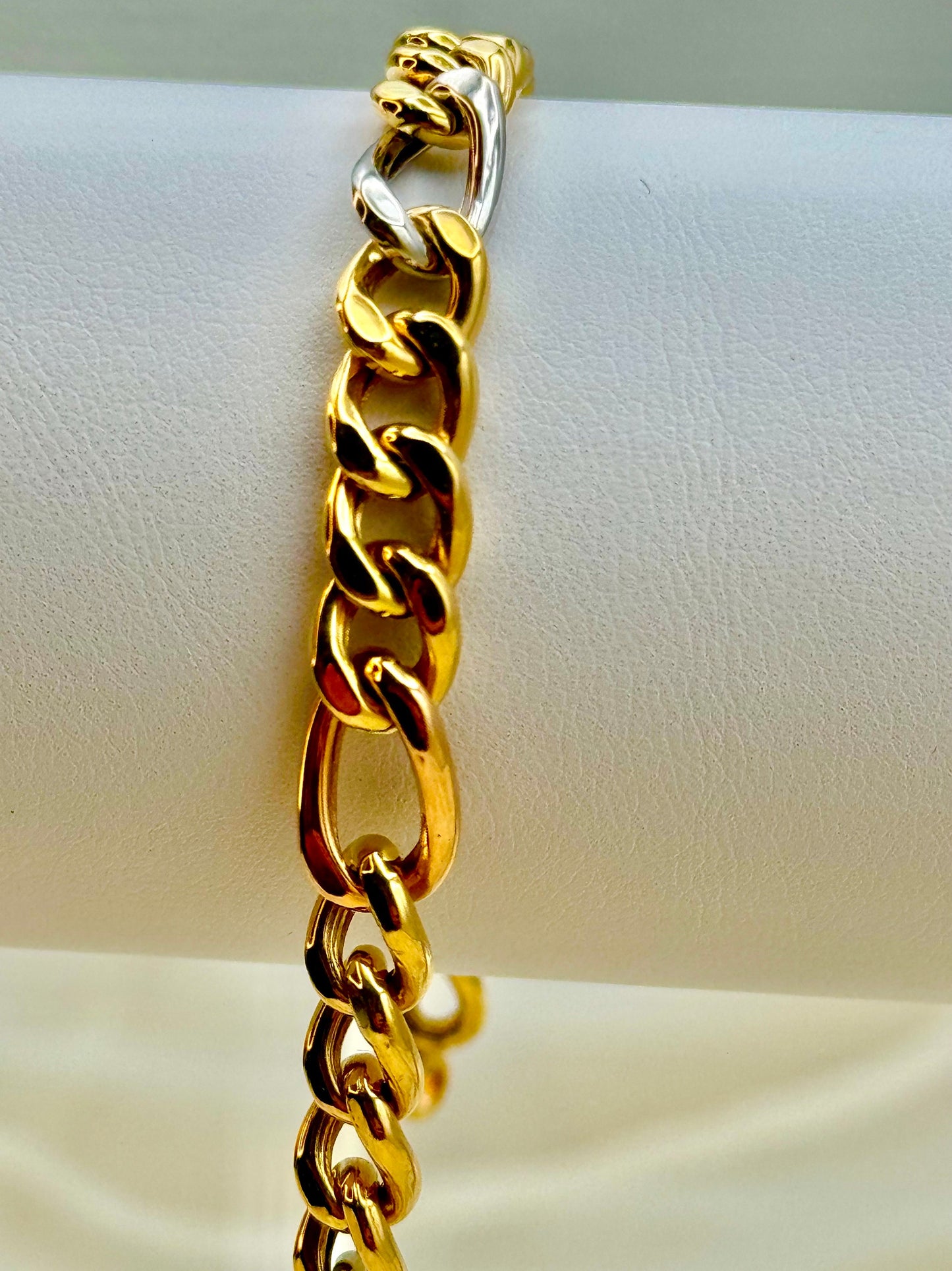 18k Gold Figaro Curb  bracelet, 7.5 inches, 7mm , Real Gold 18k Curb link , 18k bracelet curb link ,For Her, For Him , Birthday Gift, Gift .