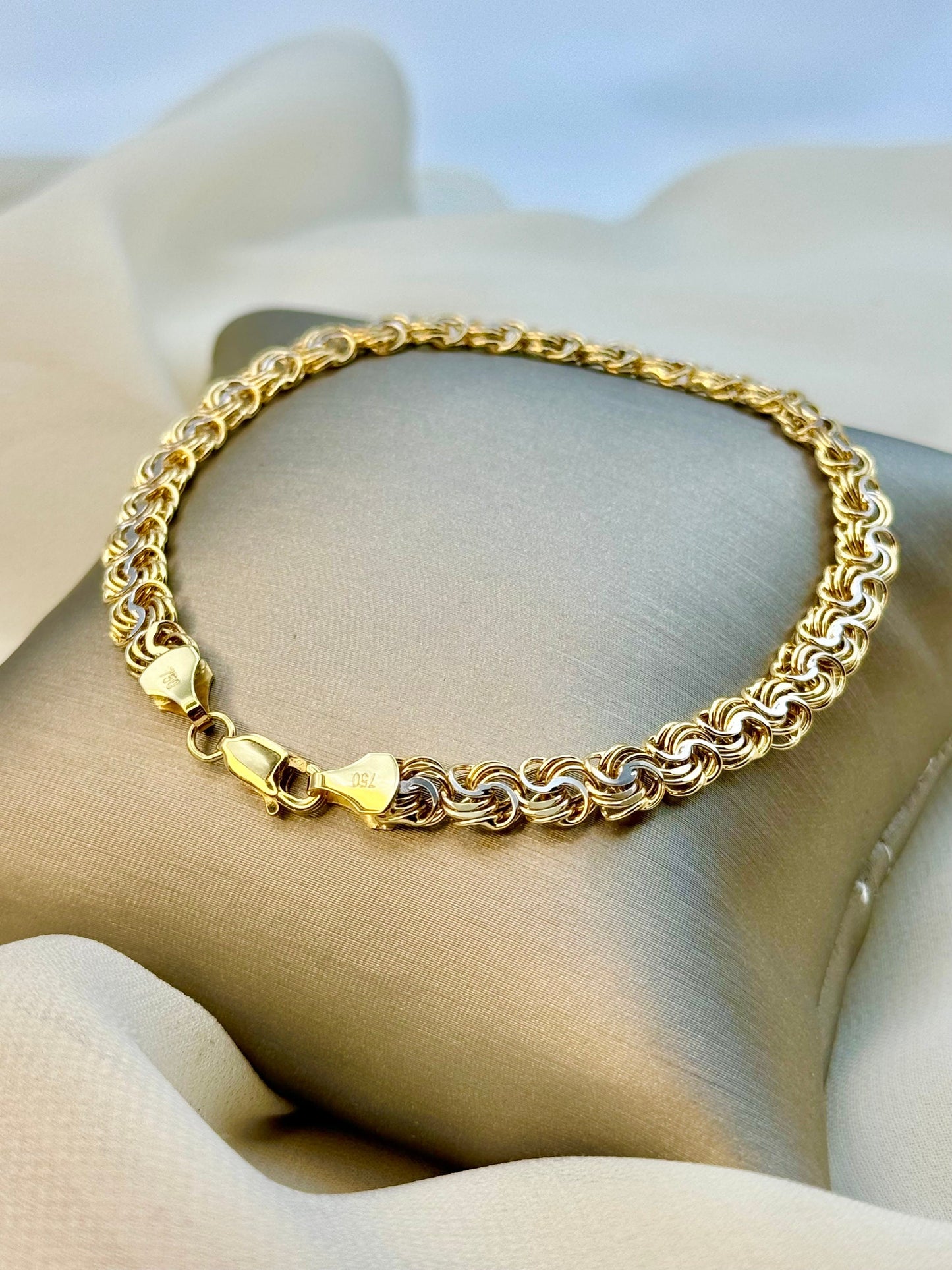 18k Gold Cable Bracelet , 7.5" inches,5.5 MM ,18k Real Gold chain, 18k solid Gold, Cable Gold Chain ,Birthday Gift ,Everyday Bracelet .