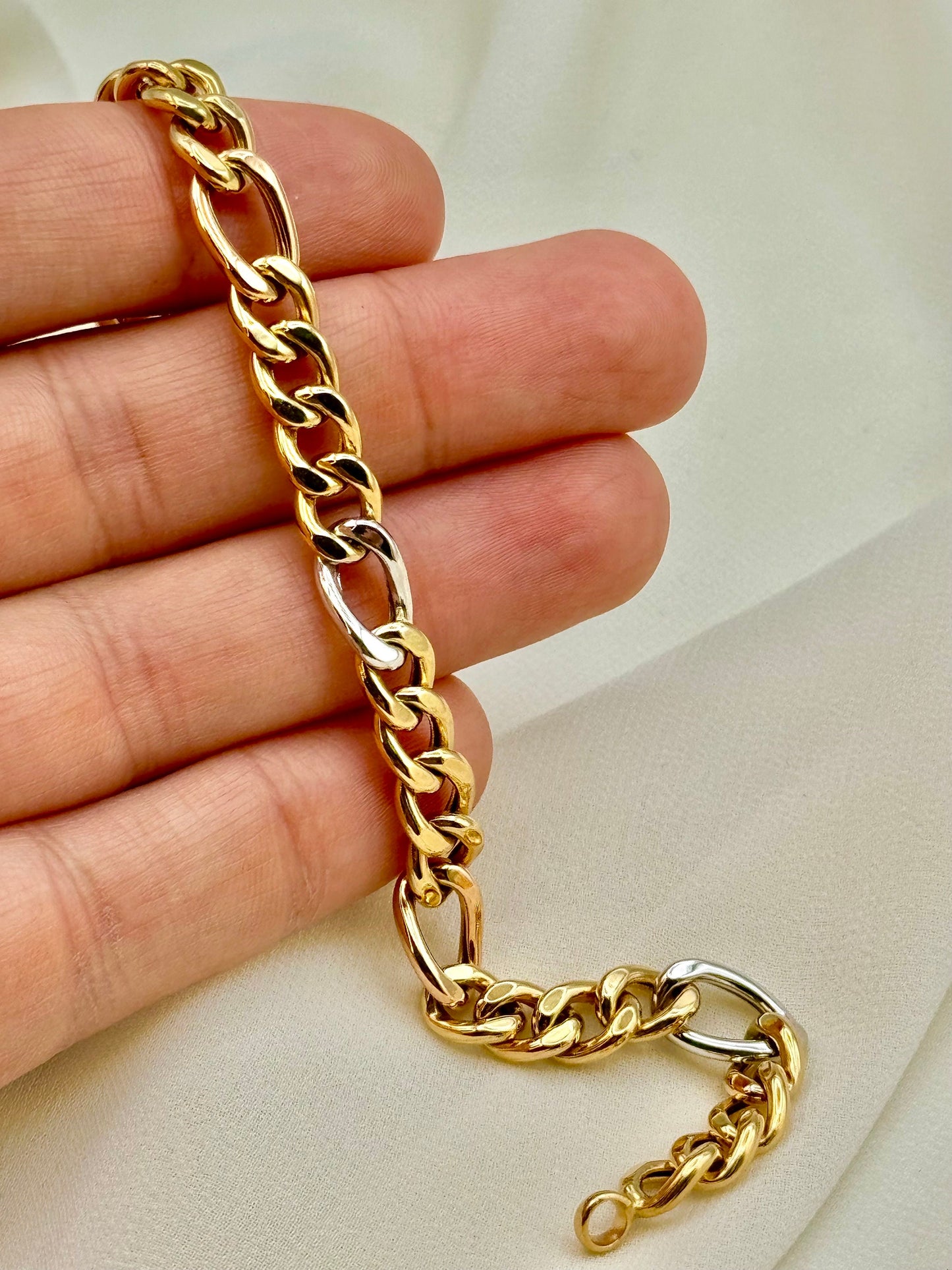 18k Gold Figaro Curb  bracelet, 7.5 inches, 7mm , Real Gold 18k Curb link , 18k bracelet curb link ,For Her, For Him , Birthday Gift, Gift .