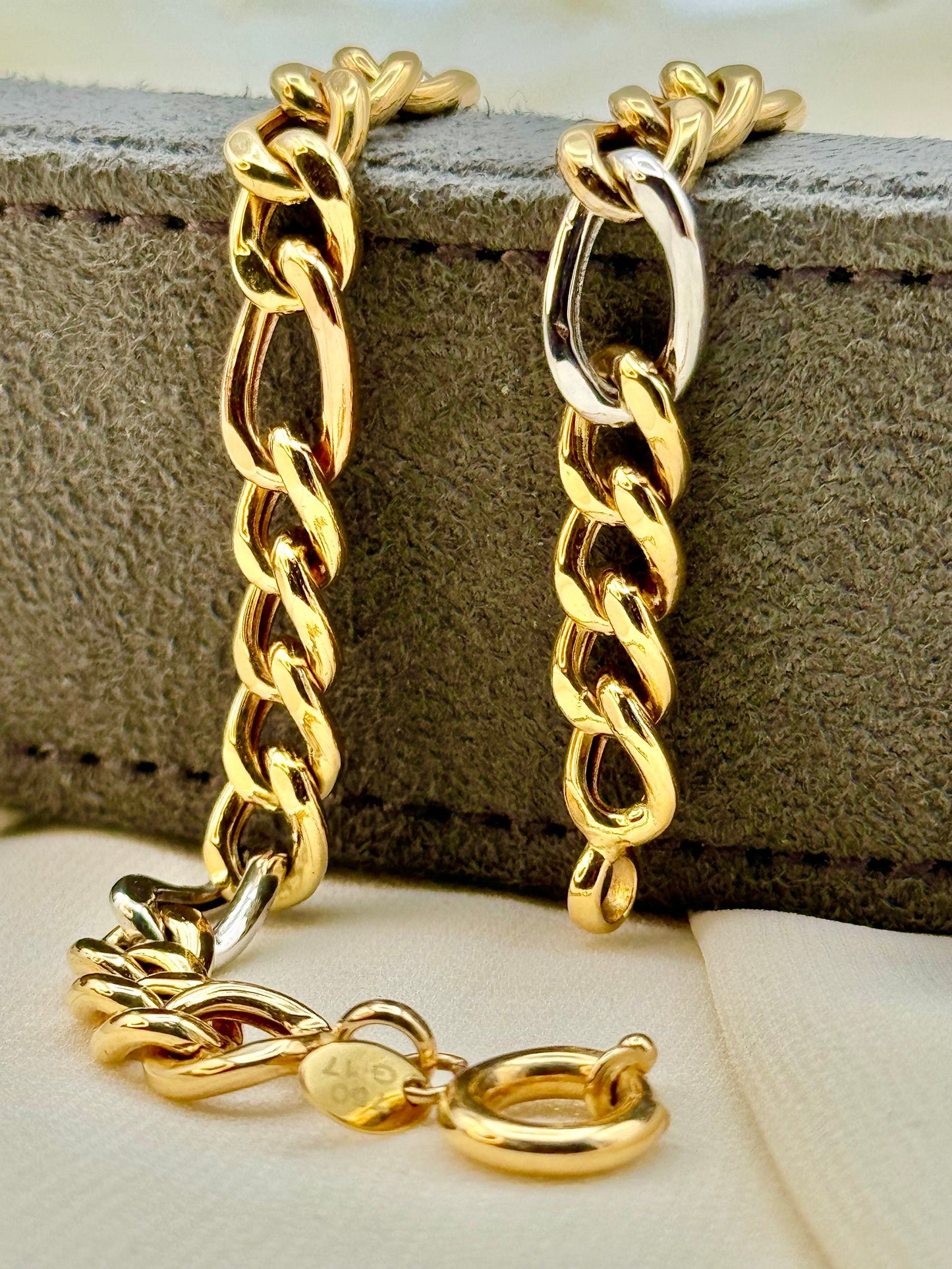 18k Gold Figaro Curb  bracelet, 7.5 inches, 7mm , Real Gold 18k Curb link , 18k bracelet curb link ,For Her, For Him , Birthday Gift, Gift .