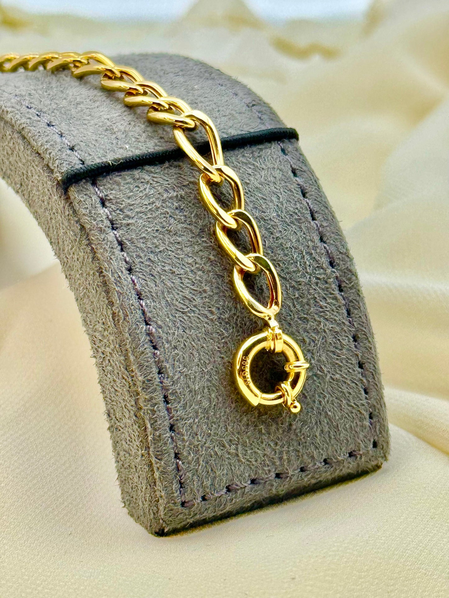 14K Gold Curb Bracelet ,6MM ,Cuban Chain Bracelet-14K Curb Link Bracelet for Men & Women- Gift, Birthday Gift, For Her, For Him.