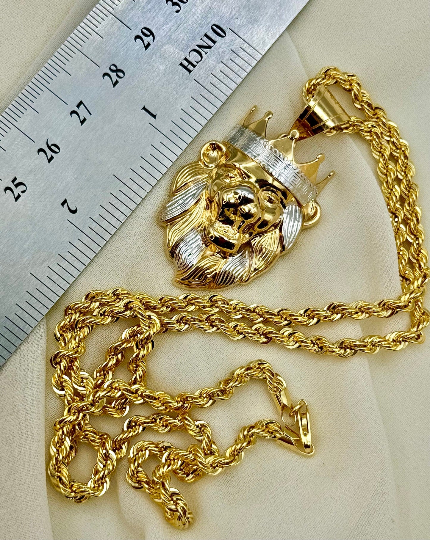 18k Gold Lion Necklace with Crown, 18k Gold Rope chain 4mm, Symbol of leadership and Power, Birthday Gift, Christmas Gift, Anniversary Gift.