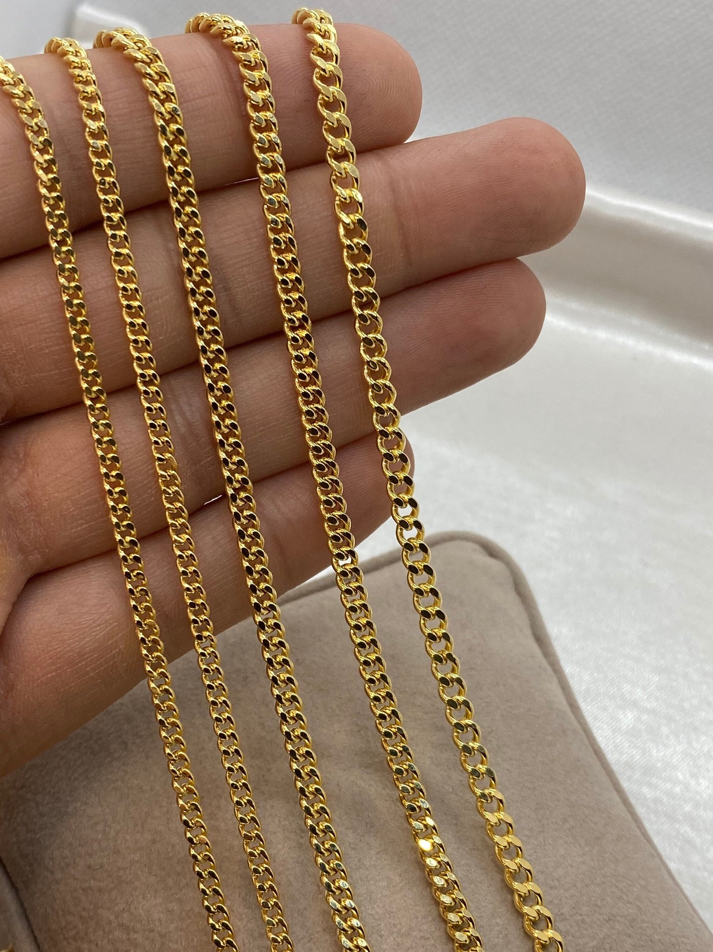 14K Gold Curb Link Chain Necklace (3mm, 3.5mm & 4mm)